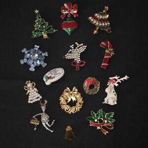 VTG Christmas Rhinestone Brooch Jewelry Lot Tree Candy Cane Rudolph Wreath Angel